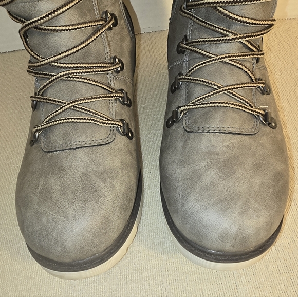 BearPaw Alaska Gray Women's Winter Lace-Up Boots size 8 - Picture 5 of 8